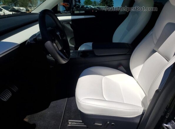 7SAYGDEF6SA378086 2025 TESLA MODEL White წინა სალონის ხედი