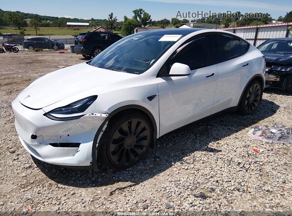 7SAYGDEF7NF326490 2022 TESLA MODEL Y White წინა მარცხენა ხედი სამი მეოთხედიდან