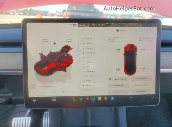 7SAYGDEF7RA313080 2024 TESLA MODEL Red ხელსაწყოთა პანელის ხედი