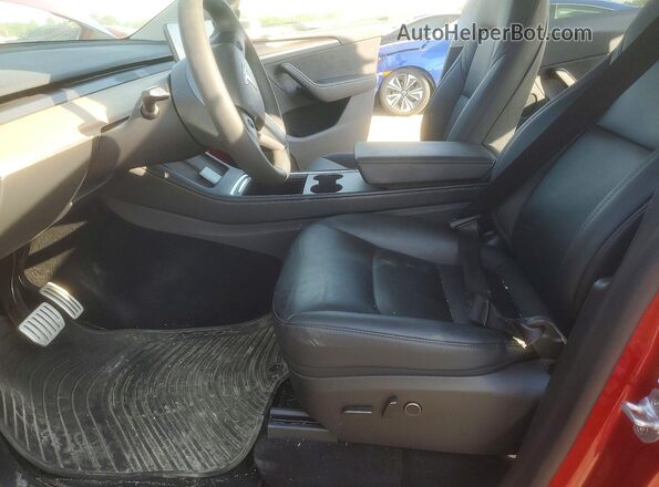7SAYGDEF7RA313080 2024 TESLA MODEL Red წინა სალონის ხედი