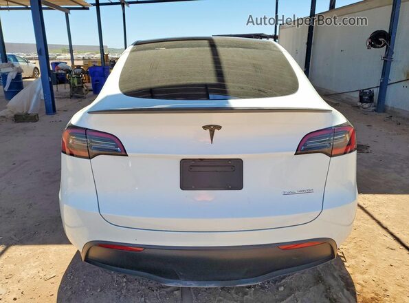 7SAYGDEF7RF179044 2024 TESLA MODEL White Widok z tyłu