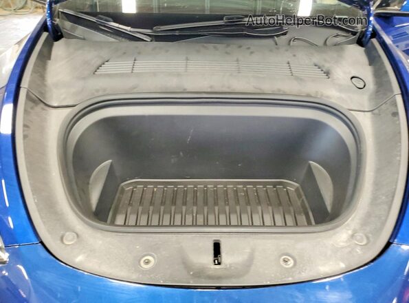 7SAYGDEF7SA342679 2025 TESLA MODEL Blue Engine compartment view