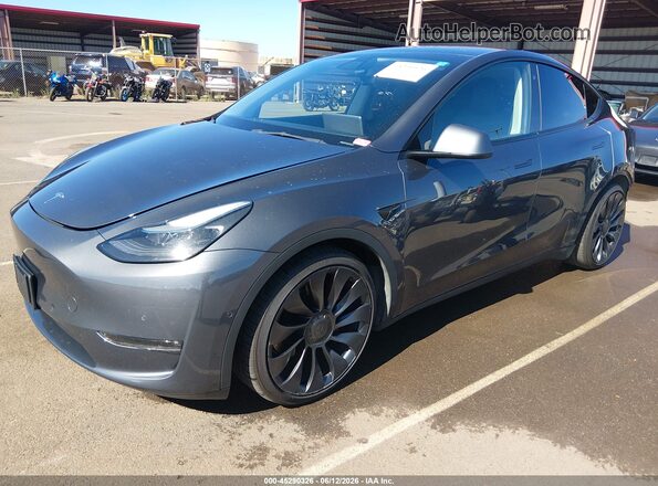 7SAYGDEF8NF407739 2022 TESLA MODEL Y Gray Vista tres cuartos delantera izquierda