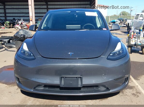 7SAYGDEF8NF407739 2022 TESLA MODEL Y Gray Vista interior trasera
