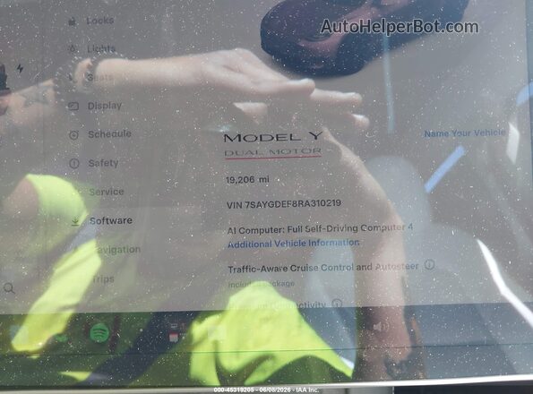 7SAYGDEF8RA310219 2024 TESLA MODEL Y Серебряный Вид задних сидений