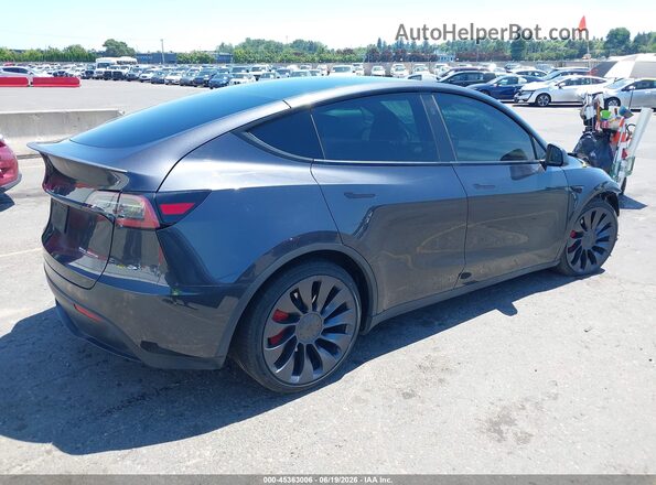 7SAYGDEF8RF106717 2024 TESLA MODEL Y Серый Задняя правая четверть