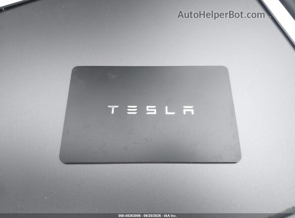 7SAYGDEF8RF106717 2024 TESLA MODEL Y Серый Вид панели приборов