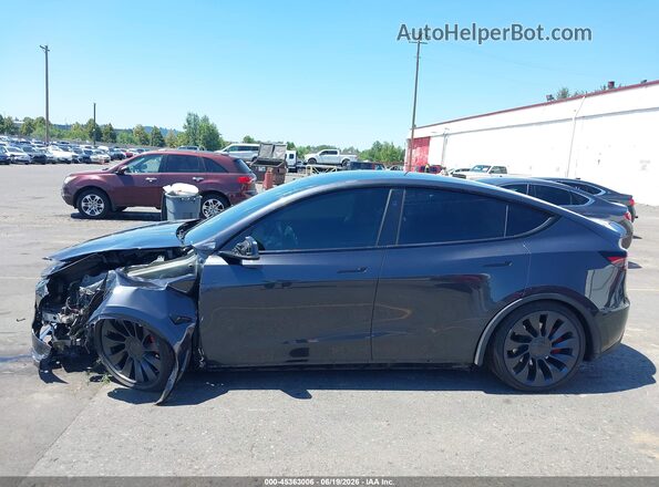 7SAYGDEF8RF106717 2024 TESLA MODEL Y Серый 
