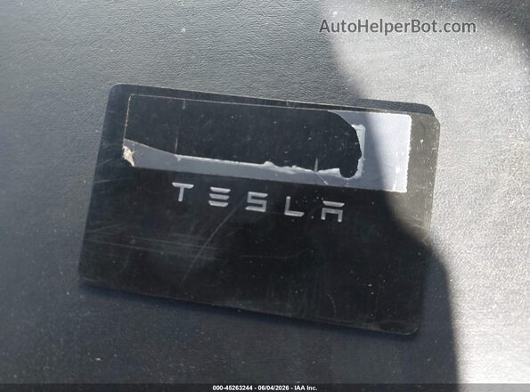 7SAYGDEF8RF195060 2024 TESLA MODEL Y Серый Вид панели приборов