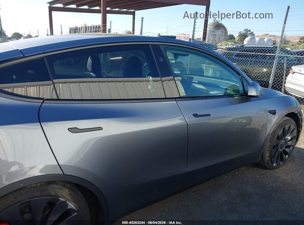 7SAYGDEF8RF195060 2024 TESLA MODEL Y Серый Панорамный вид салона 360°