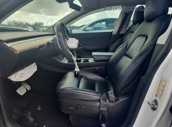 7SAYGDEF9NF361256 2022 TESLA MODEL Белый Вид салона спереди