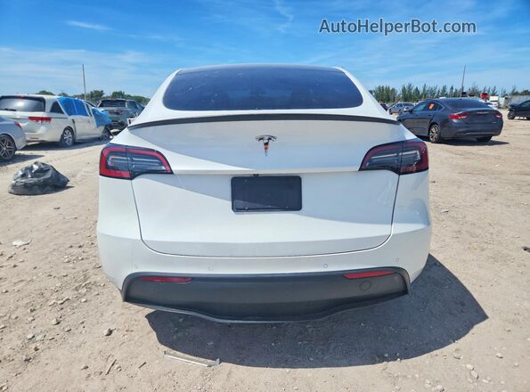 7SAYGDEF9NF361256 2022 TESLA MODEL Белый Вид сзади