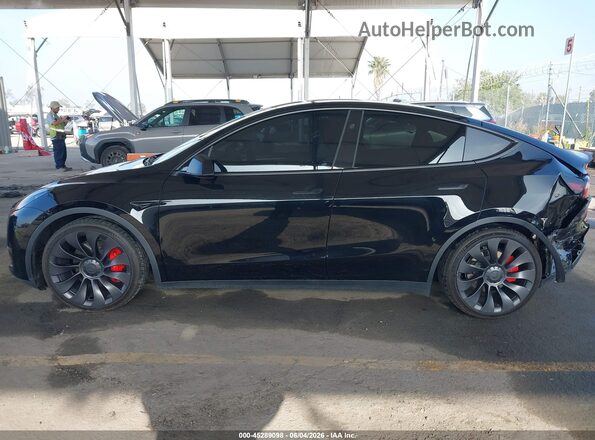 7SAYGDEF9PF925202 2023 TESLA MODEL Y Black 360 interior view