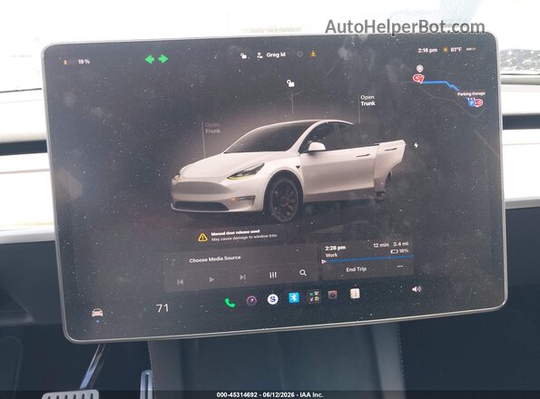 7SAYGDEF9RF126958 2024 TESLA MODEL Y White 