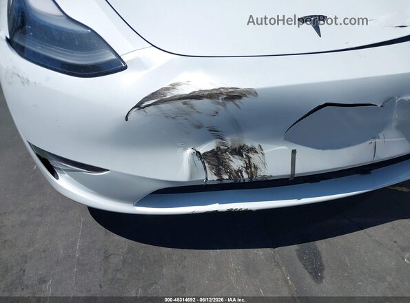 7SAYGDEF9RF126958 2024 TESLA MODEL Y White 