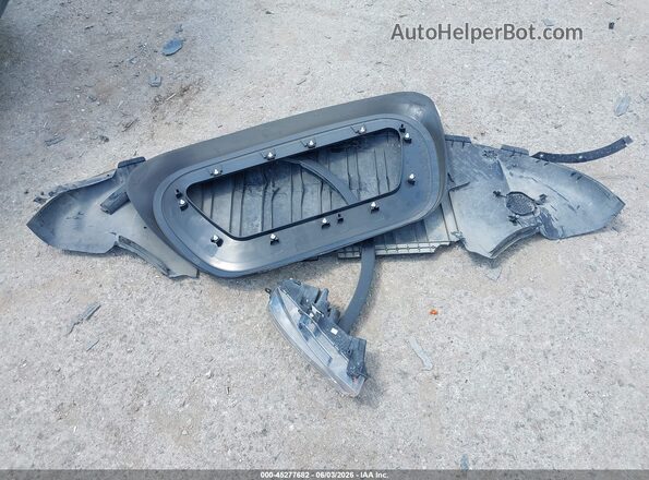 7SAYGDEFXRA327636 2024 TESLA MODEL Y Gray Հետևի տեսք
