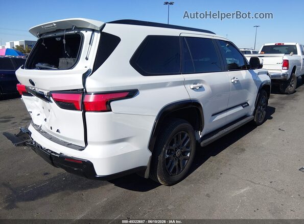 7SVAAABA0RX022877 2024 TOYOTA SEQUOIA White Հետևի աջ