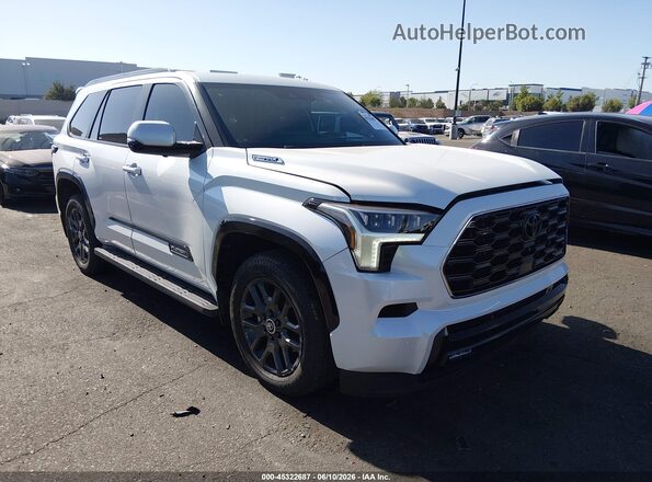 7SVAAABA0RX022877 2024 TOYOTA SEQUOIA White Սալոնի հետևի տեսք
