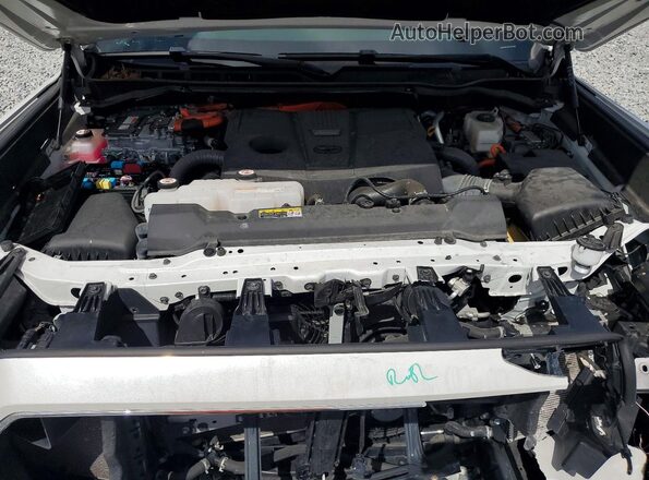 7SVAAABA1PX012579 2023 TOYOTA SEQUOIA White უკანა სალონის ხედი