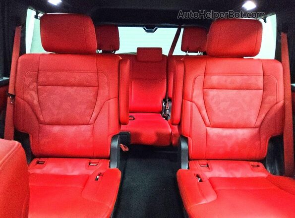 7SVAAABA1SX054968 2025 TOYOTA SEQUOIA Black Rear seats view