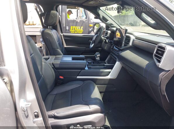 7SVAAABA3RX048289 2024 TOYOTA SEQUOIA Silver Front interior view