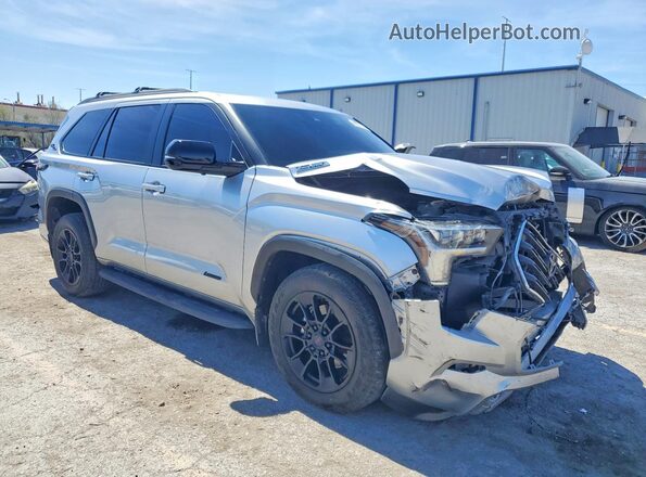 7SVAAABA3SX048427 2025 TOYOTA SEQUOIA Silver Front right