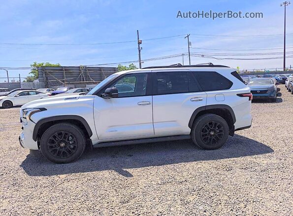 7SVAAABA4TX083561 2026 TOYOTA SEQUOIA White Vista interior de 360 grados