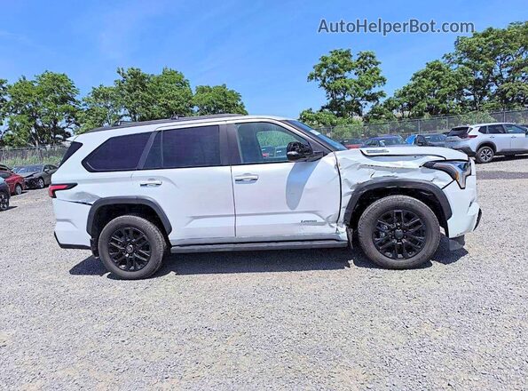 7SVAAABA4TX083561 2026 TOYOTA SEQUOIA White 