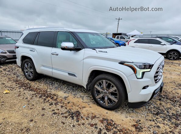 7SVAAABA5PX011385 2023 TOYOTA SEQUOIA White Front right