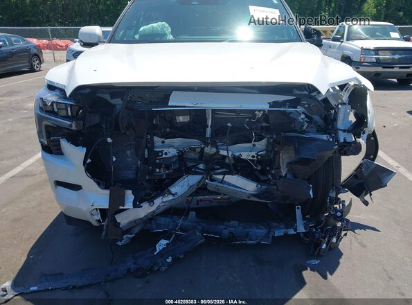 7SVAAABA5RX048004 2024 TOYOTA SEQUOIA White Դիմացի տեսք