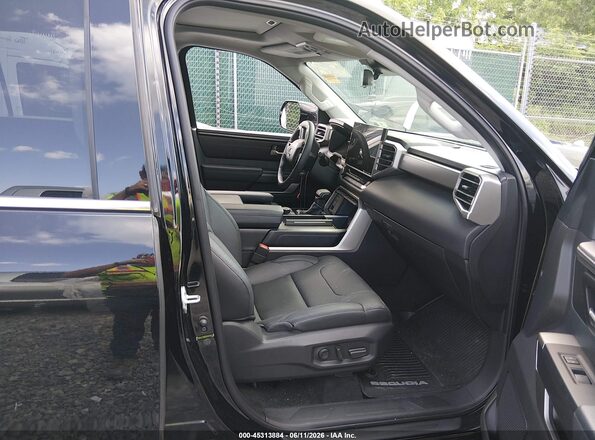 7SVAAABA7RX032449 2024 TOYOTA SEQUOIA Black Widok wnętrza z przodu