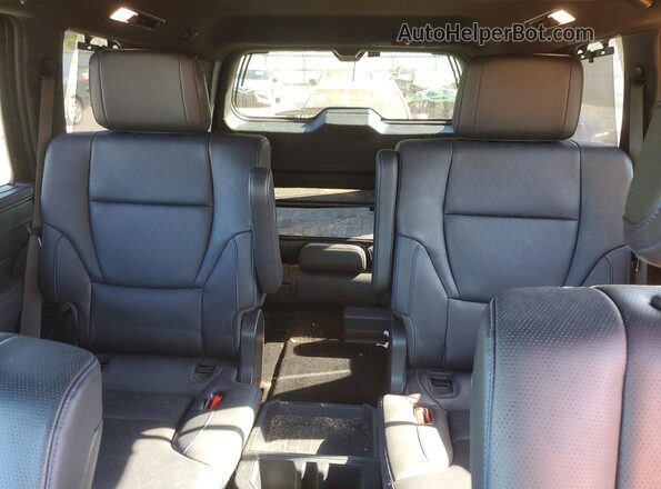 7SVAAABA9PX015102 2023 TOYOTA SEQUOIA Charcoal Widok tylnych siedzeń