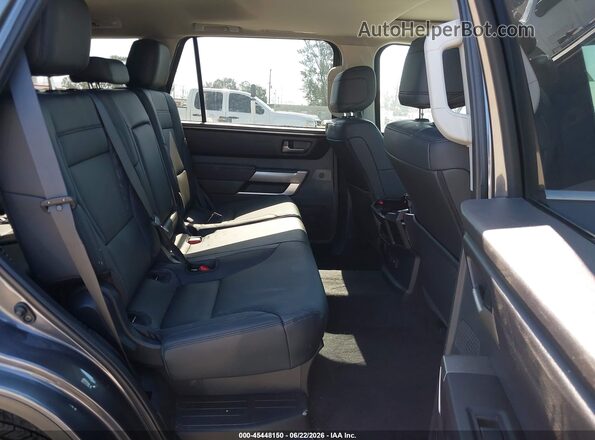 7SVAAABA9RX046255 2024 TOYOTA SEQUOIA Серый Вид наклейки с VIN-кодом
