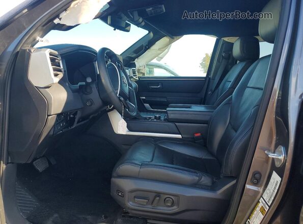 7SVAAABAXSX057738 2025 TOYOTA SEQUOIA Charcoal წინა სალონის ხედი