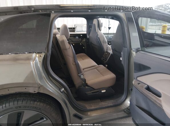 7UUG1GHJ5TA022446 2026 LUCID GRAVITY Green Widok naklejki z numerem VIN