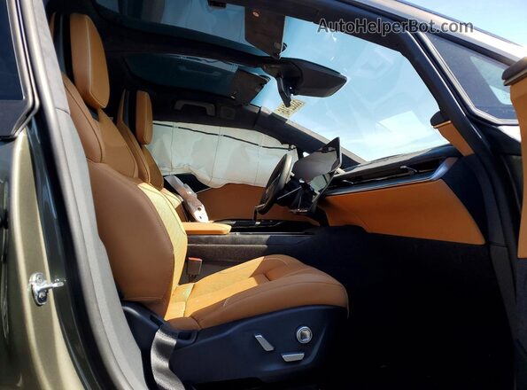 7UUG1GHJ8TA045767 2026 LUCID GRAVITY Green Vista interior delantera