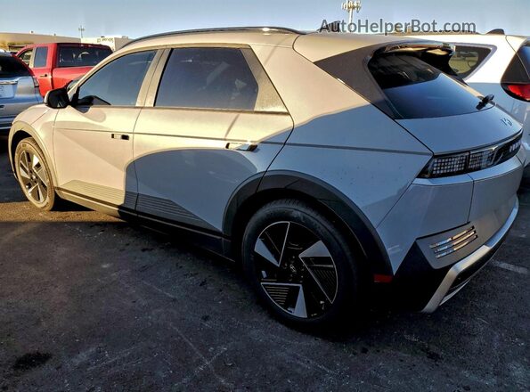 7YAKN4DA7SY009814 2025 HYUNDAI IONIQ Silver უკანა მარცხენა