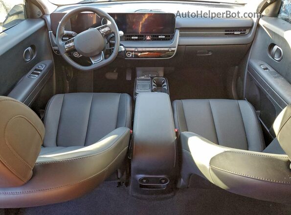 7YAKN4DA7SY009814 2025 HYUNDAI IONIQ Silver წინა პანელის ხედი