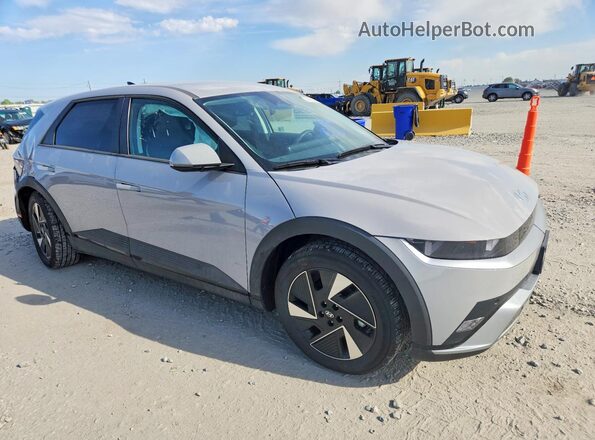 7YAKNDDC3TY041775 2026 HYUNDAI IONIQ Gray Передня права чверть