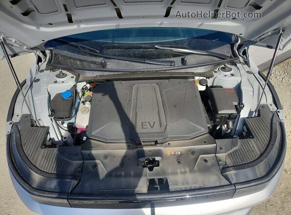 7YAKNDDC3TY041775 2026 HYUNDAI IONIQ Gray Вид підкапотного простору