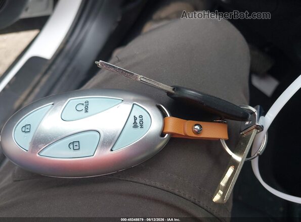 7YAKNDDC6TY065374 2026 HYUNDAI IONIQ 5 Белый Вид панели приборов