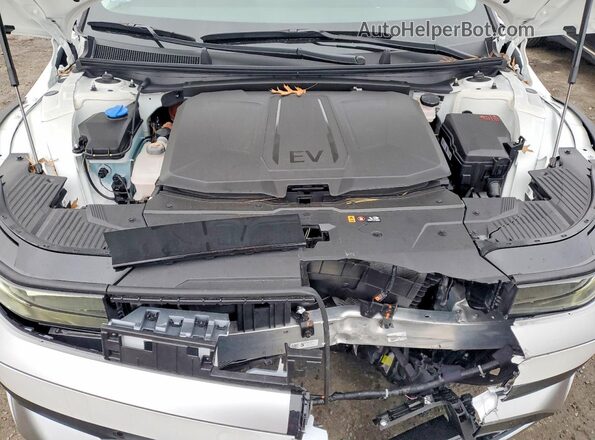 7YAKNDDC7SY021706 2025 HYUNDAI IONIQ White Vista del compartimento del motor