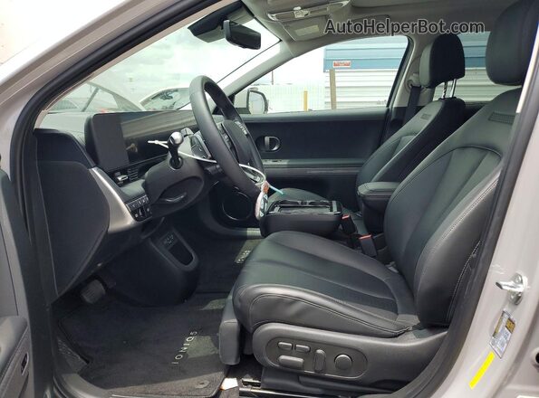 7YAKR4DA4SY002517 2025 HYUNDAI IONIQ Silver Вид салону спереду