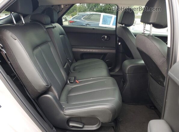7YAKR4DA4SY002517 2025 HYUNDAI IONIQ Silver Вид задньої частини салону