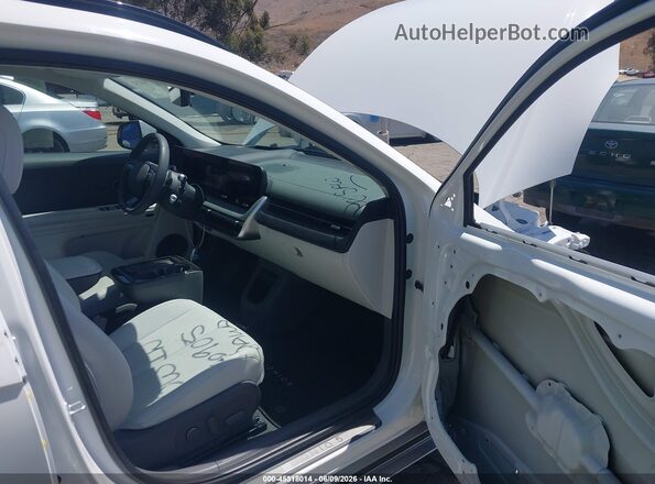 7YAKR4DA9SY024173 2025 HYUNDAI IONIQ 5 White წინა სალონის ხედი
