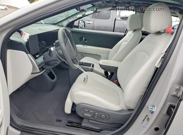 7YAKR4DA9TY046112 2026 HYUNDAI IONIQ Silver Vista interior delantera