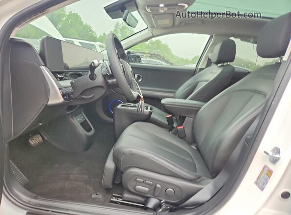 7YAKRDDC7TY047311 2026 HYUNDAI IONIQ White 