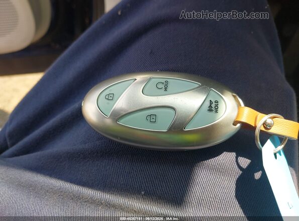 7YAMUFS35TY002759 2026 HYUNDAI IONIQ 9 Синий Вид панели приборов