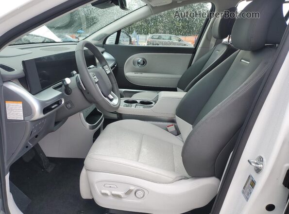 7YAMWFS56TY004113 2026 HYUNDAI IONIQ White წინა სალონის ხედი