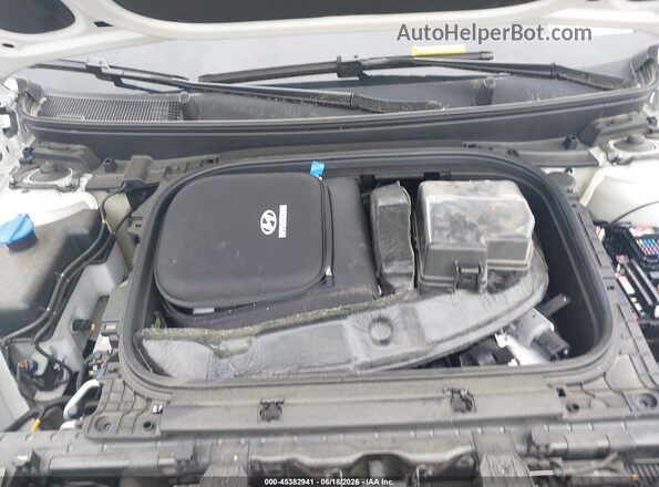 7YAMYFS53TY007710 2026 HYUNDAI IONIQ 9 Белый Вид сзади